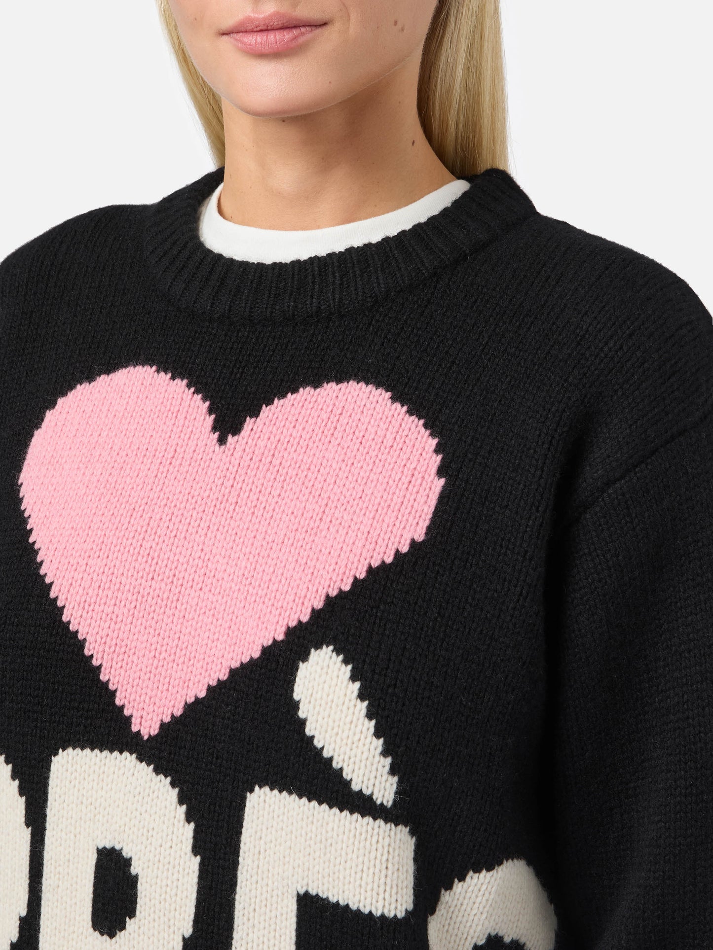 Kyla Wollpullover in Schwarz mit Après-Jacquard