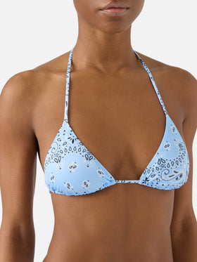 Top bikini Leah triangolo con stampa bandana azzurra