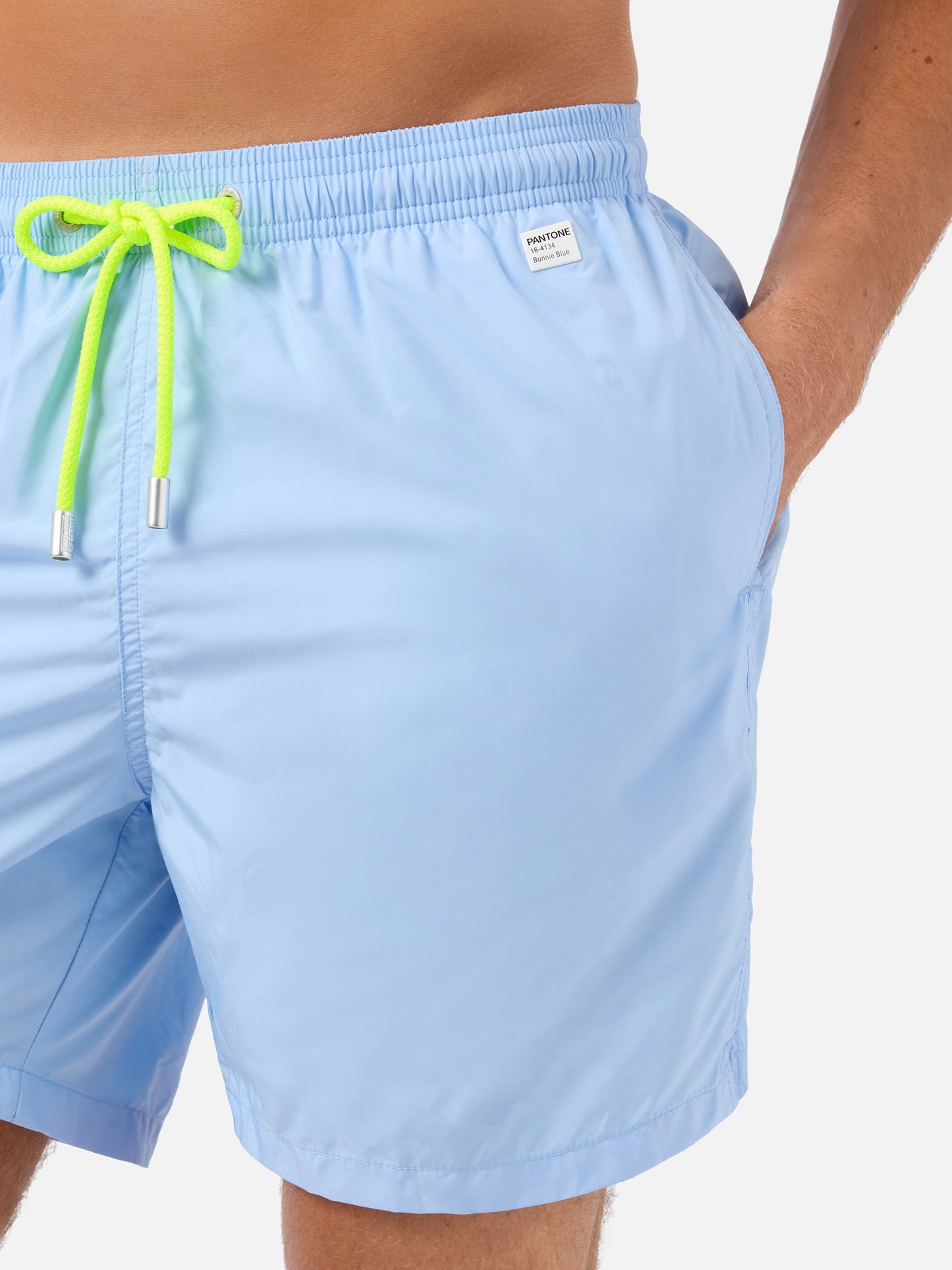 Ultraleichte himmelblaue Pantone-Badeshorts | Special Edition 