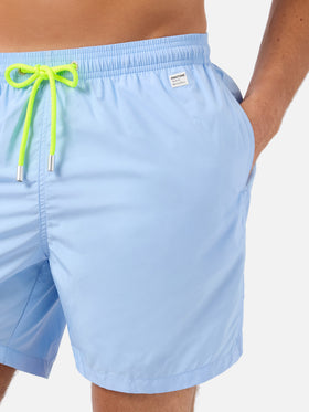 Ultraleichte himmelblaue Pantone-Badeshorts | Special Edition 