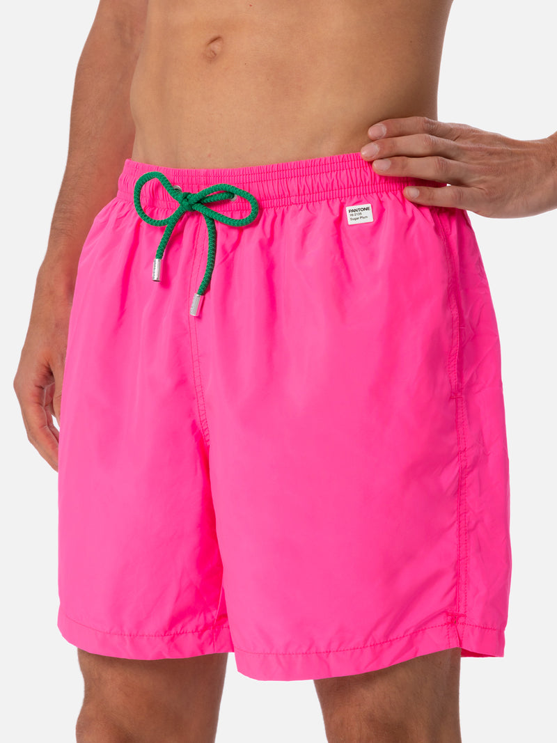 Herren-Badeshorts aus leichtem Stoff in Neonrosa Lighting Pantone | PANTONE-SONDERAUSGABE