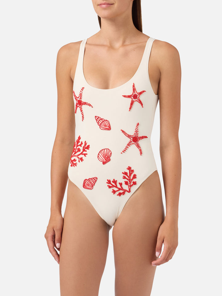 Costume intero Lora panna con decorazioni marine in perline 