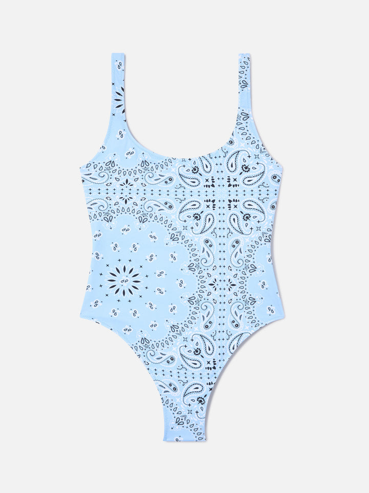 Maillot de bain une-pièce Lora avec imprimé bandana all-over bleu clair 