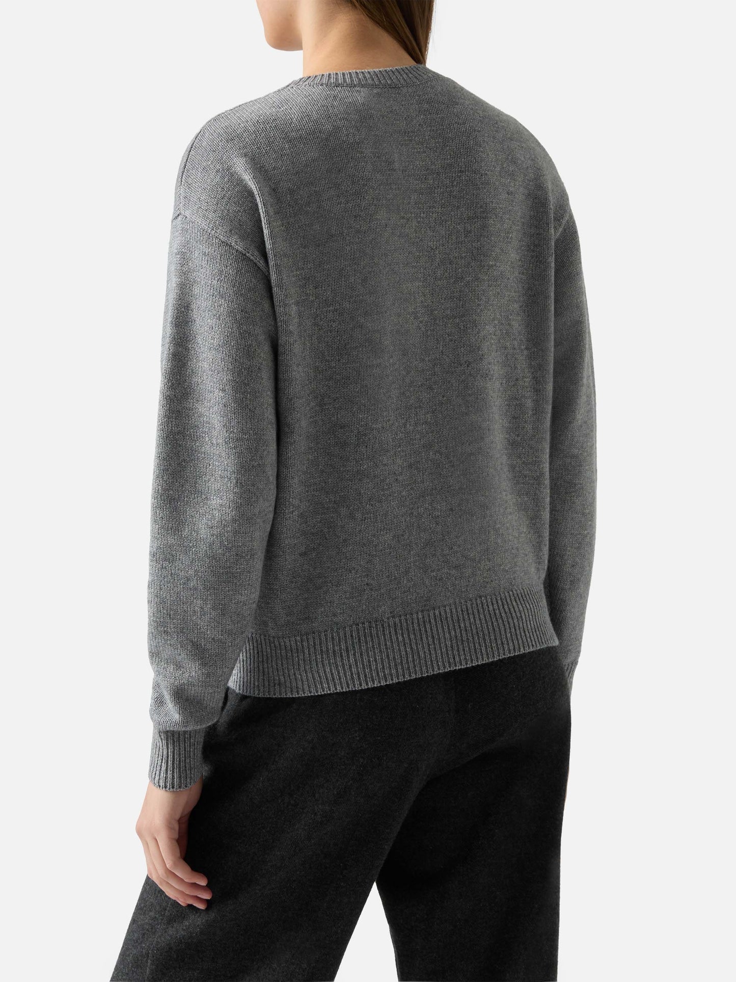 Grauer Louise-Pullover mit Rundhalsausschnitt und St. Moritz-Strasssteinen | ST. MORITZ TOP OF THE WORLD SPECIAL EDITION