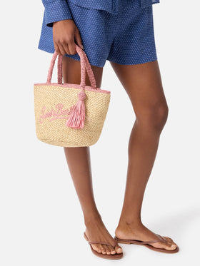 Bolso mediano de rafia Marcy con detalles rosas y logo bordado 