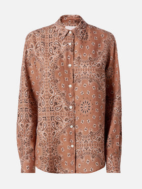 Camicia classica Meredith con stampa bandana marrone