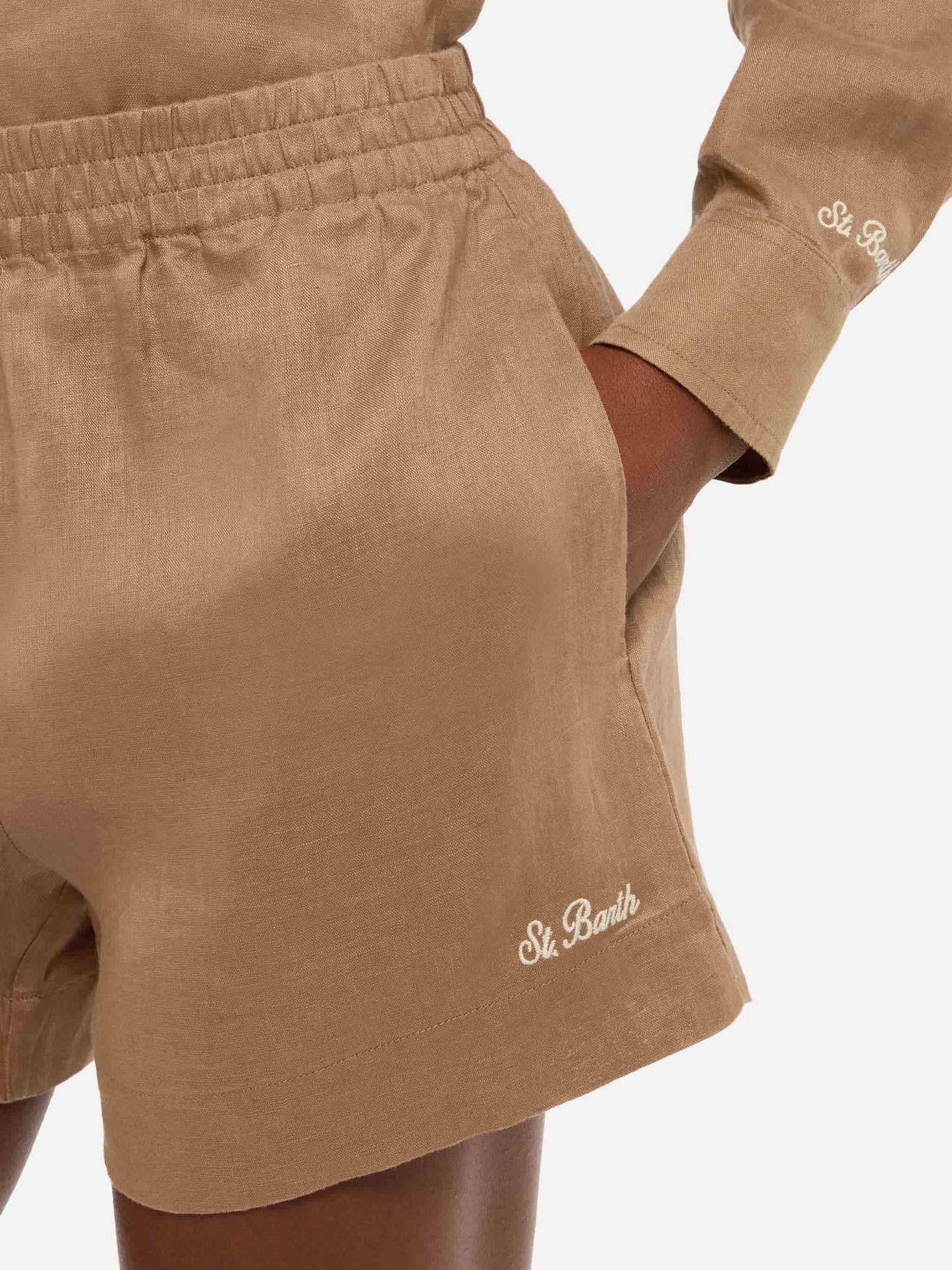 Meave – Pull-Up-Shorts aus kamelbraunem Leinen