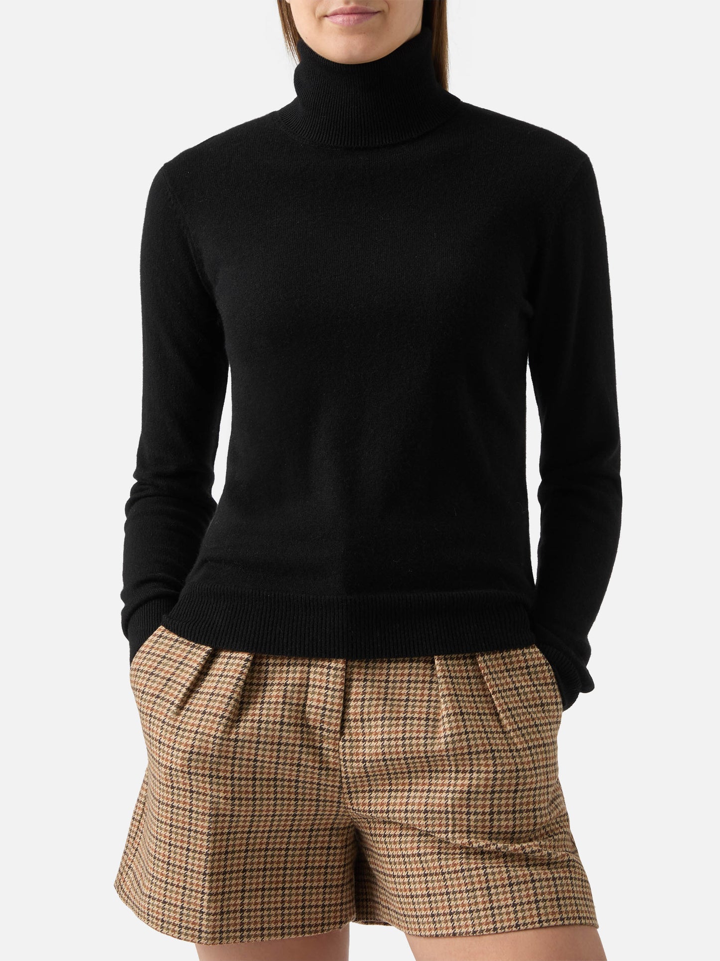 Dolcevita  Moody in cashmere nero con ricamo St. Barth