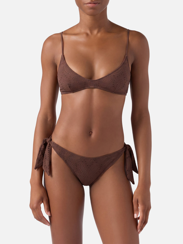 Bikini bralette escotado Paloma Yali en encaje sangallo marrón 