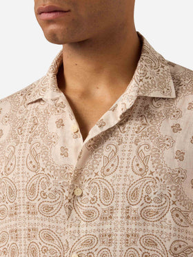 Camicia Pamplona in lino con stampa bandana all-over