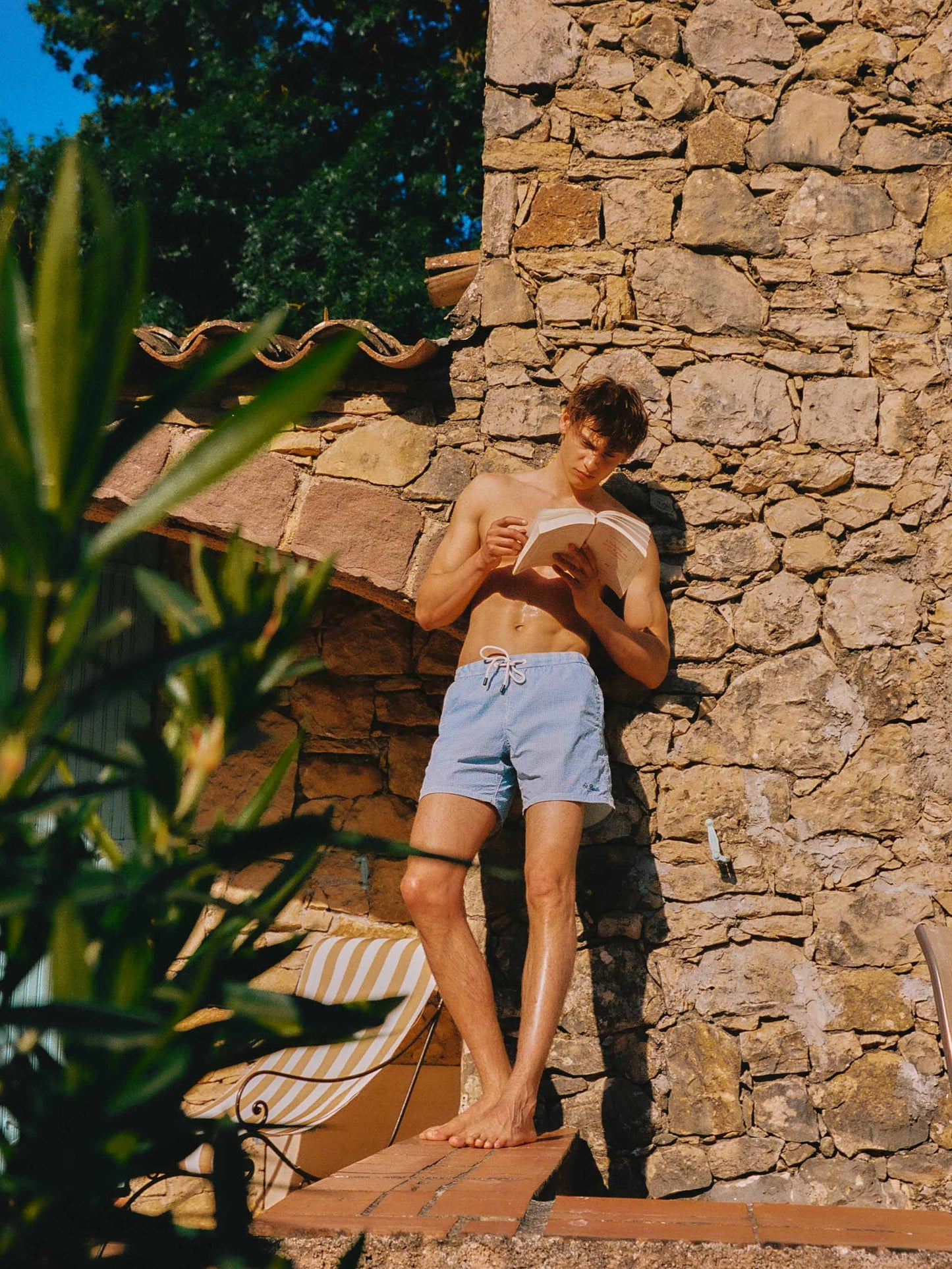 Patmos Seersucker-Badeshorts mit Vichykaros in Blau und Weiß 