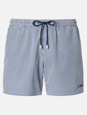 Marineblaue, gestreifte, klassische leichte Badeshorts aus Seersucker von Patmos