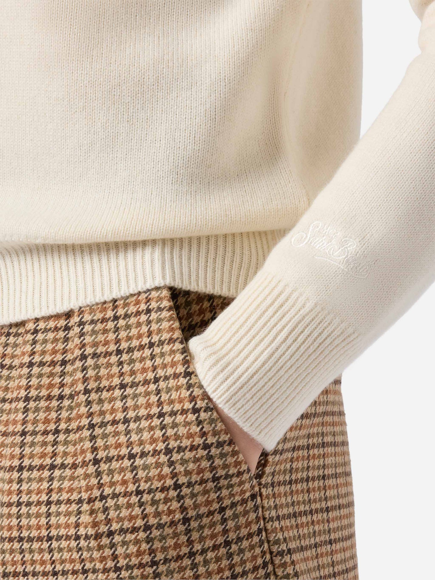 Maglione New Queen in misto cashmere bianco con ricamo St. Moritz | ST. MORITZ TOP OF THE WORLD SPECIAL EDITION