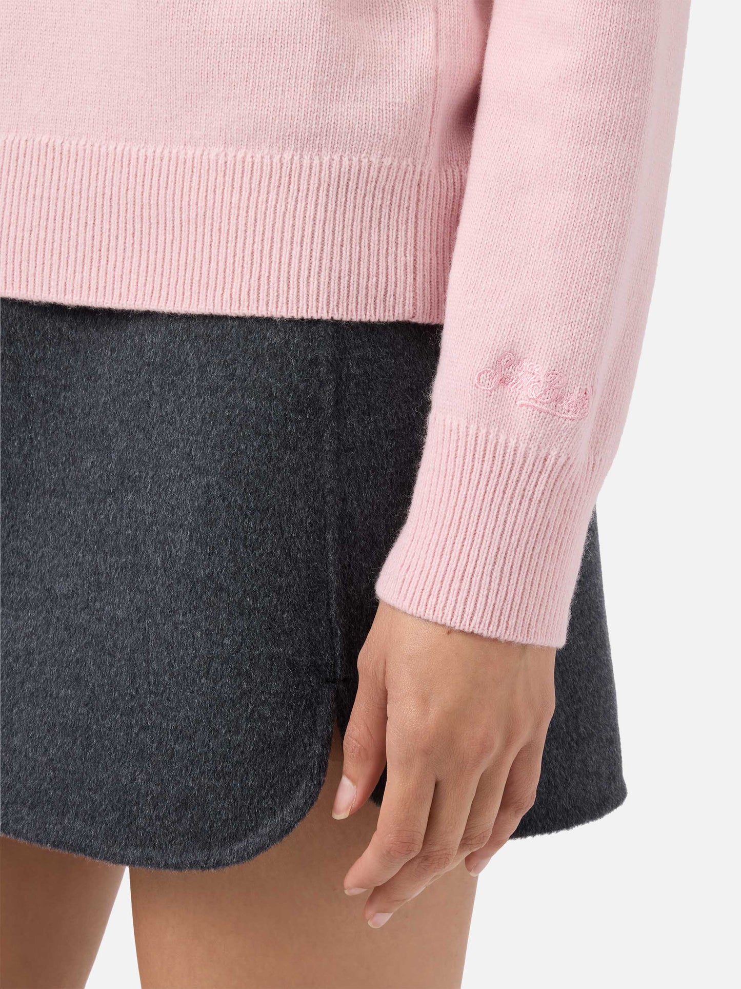 New Queen-Pullover aus Kaschmirmischung in Rosa mit Lurex-Jacquard von Vacanze di Natale | VACANZE DI NATALE SONDERAUSGABE