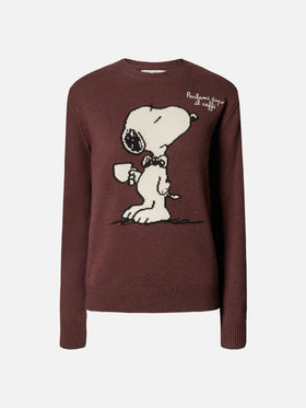 Maglione New Queen in misto cashmere marrone con jacquard Snoopy e ricamo | PEANUTS SPECIAL EDITION