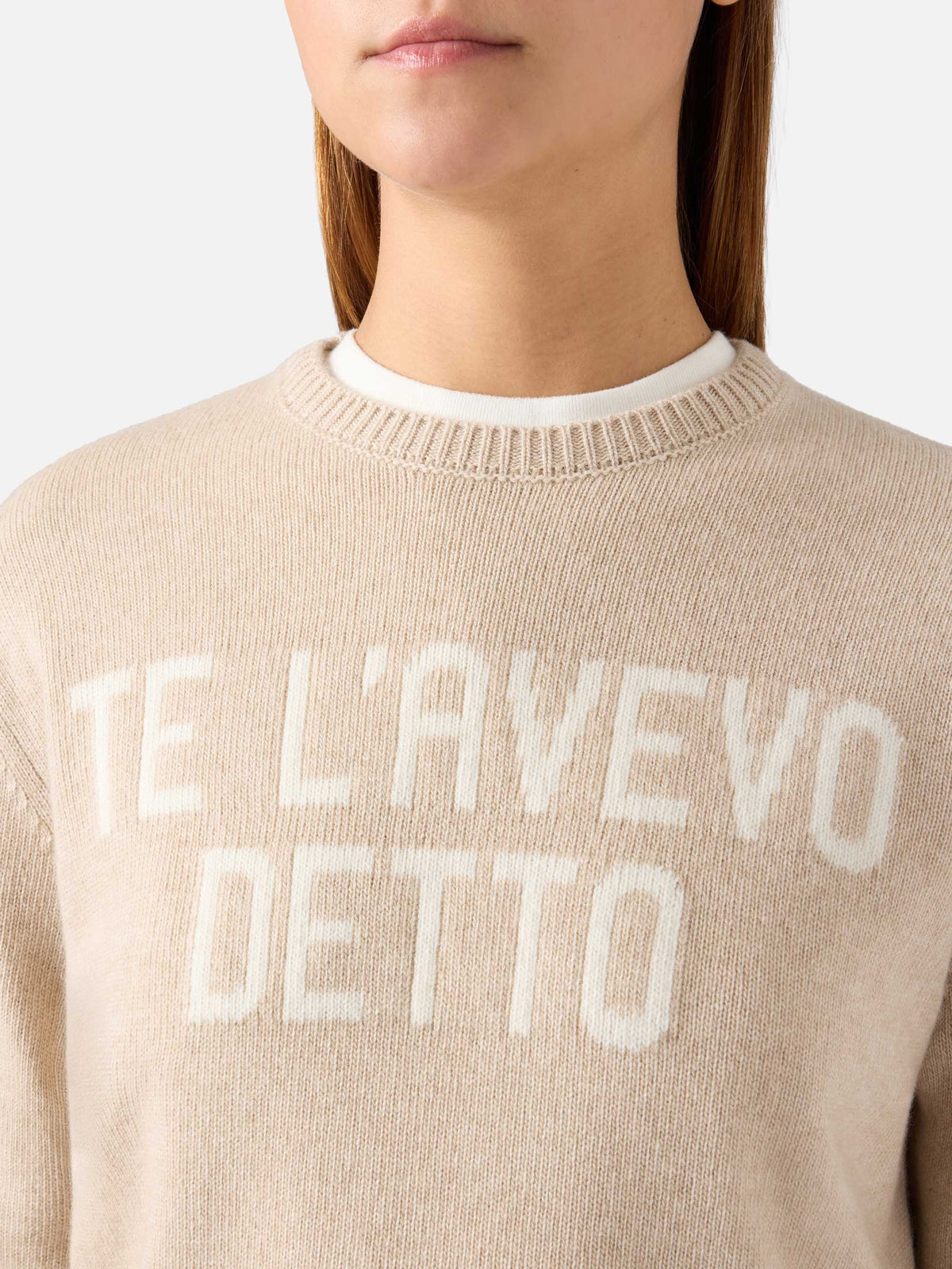 Punto de cuello redondo Beige New Queen con bordado Te L'Avevo Detto 