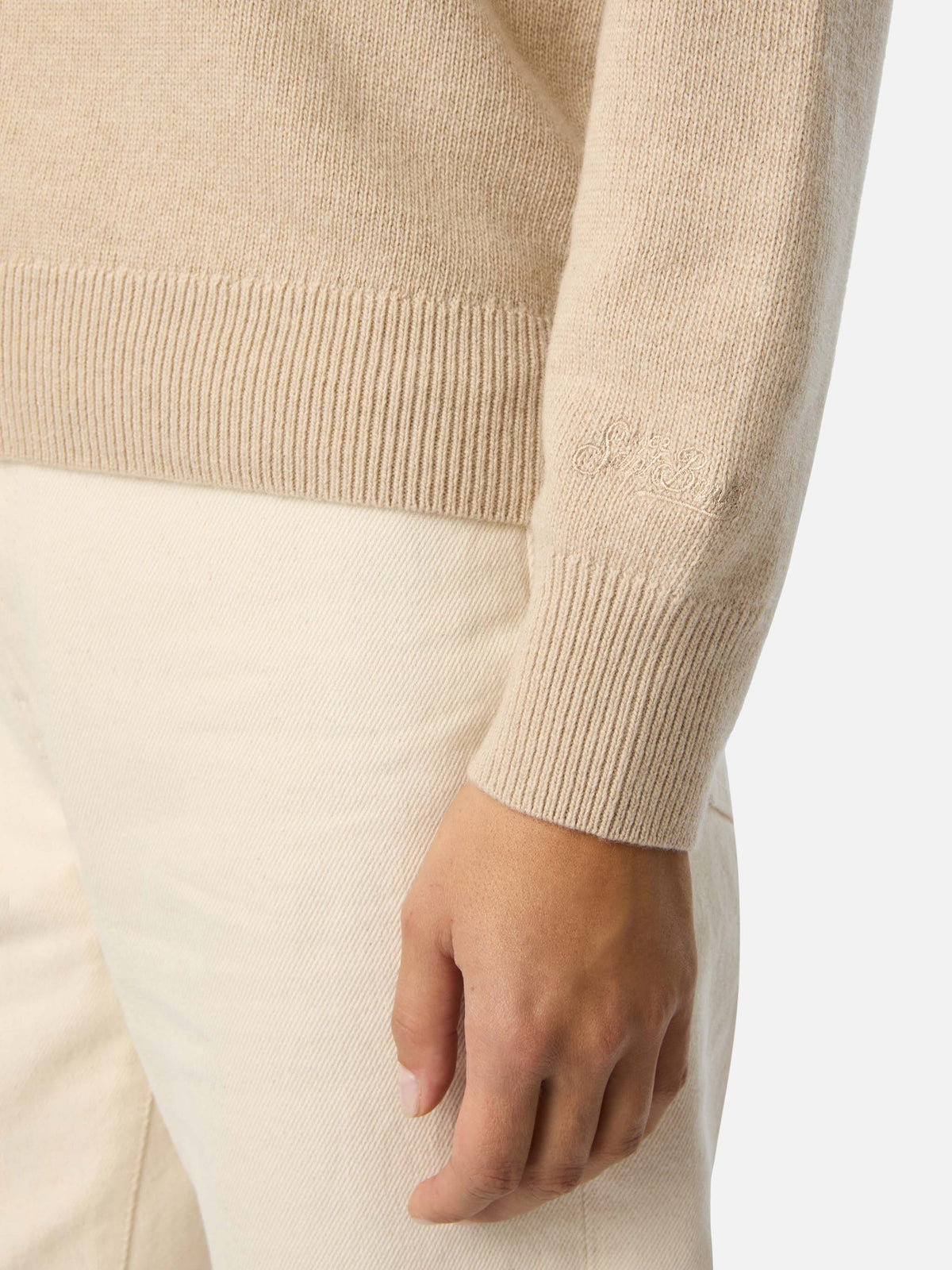 Jersey de punto de cuello redondo Beige New Queen con bordado lurex Bollicine Addicted 