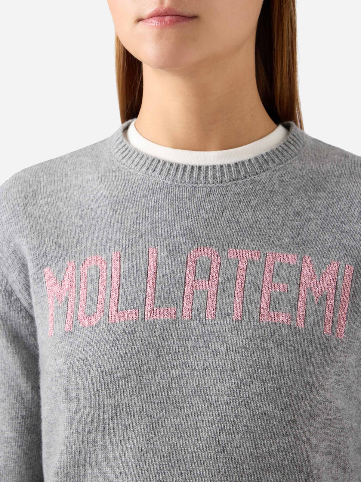 Girocollo grigio New Queen con ricamo Mollatemi in lurex
