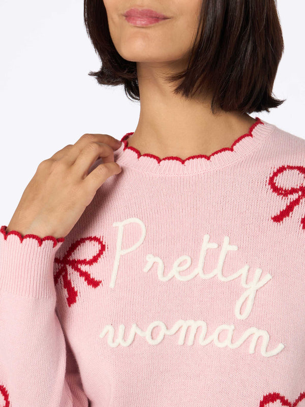 Maglione rosa da donna New Queen con ricamo Pretty Woman e stampa nastri