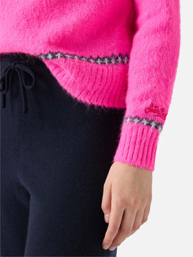 Girocollo Nordic Soft New Queen fucsia fluo con jacquard norvegese e ricamo It’s cold