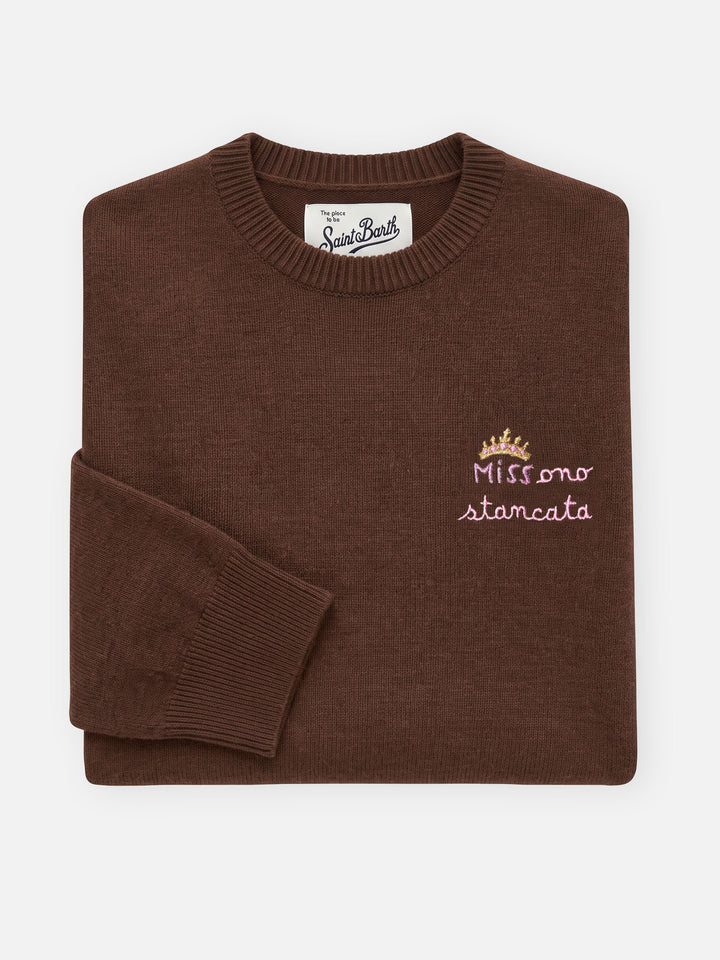 Girocollo in misto lana e cashmere New Queen marrone con ricamo Miss Sono Stancata