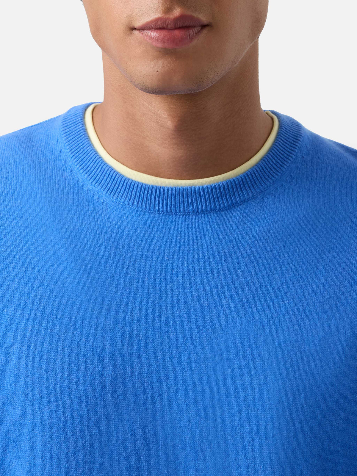 Maglia girocollo Regent azzurra in cashmere