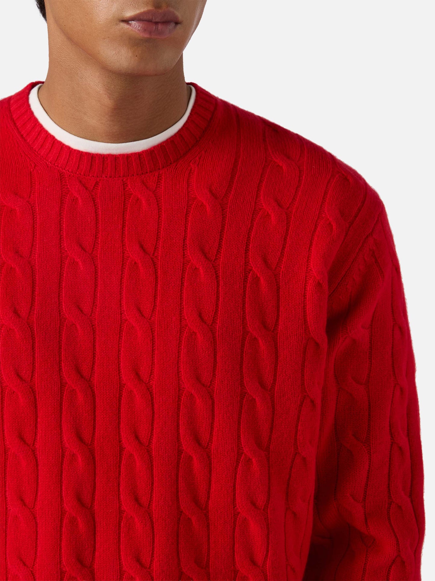 Rundhals-Zopfstrickpullover Regent aus 100 % roter Wolle