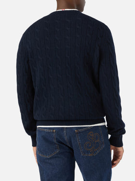 Jersey de cuello redondo Regent de lana con punto trenzado en Navy blue 