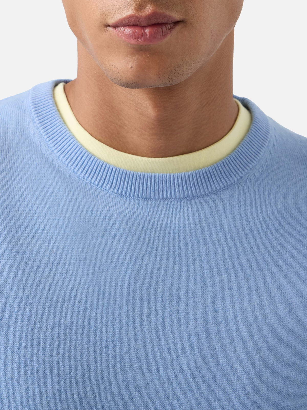 Maglia girocollo Regent azzurra in misto lana merino e cashmere