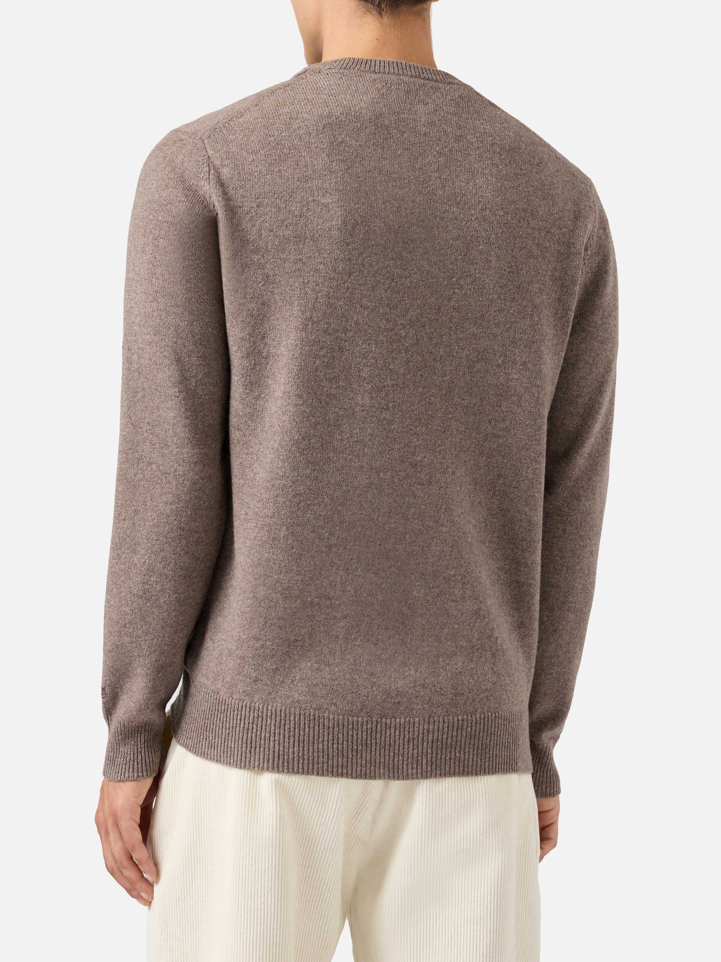 Regent Pullover aus 100 % Lammwolle in Nussbraun