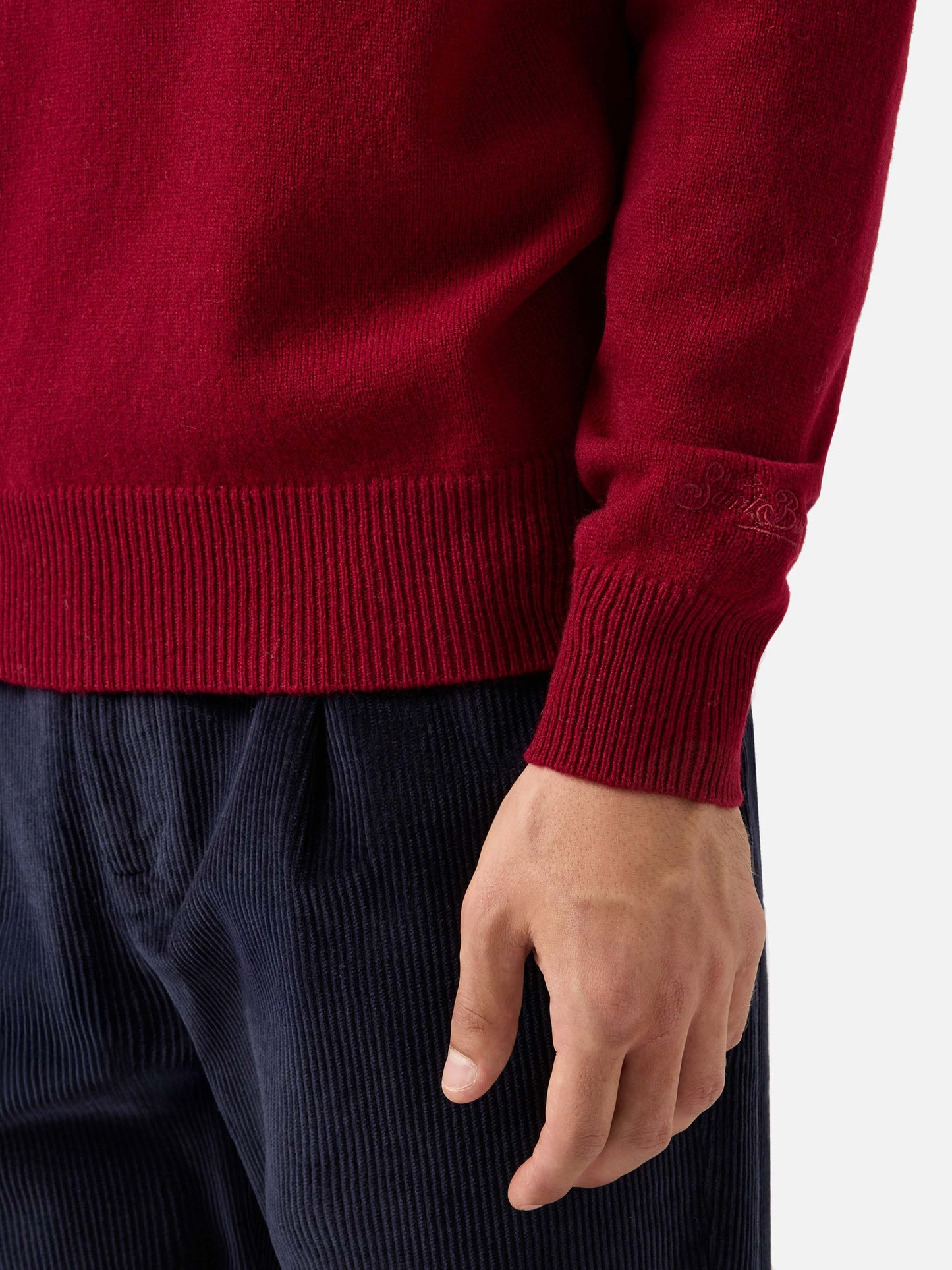 Regent 100% LAMBSWOOL sweater in burgundy