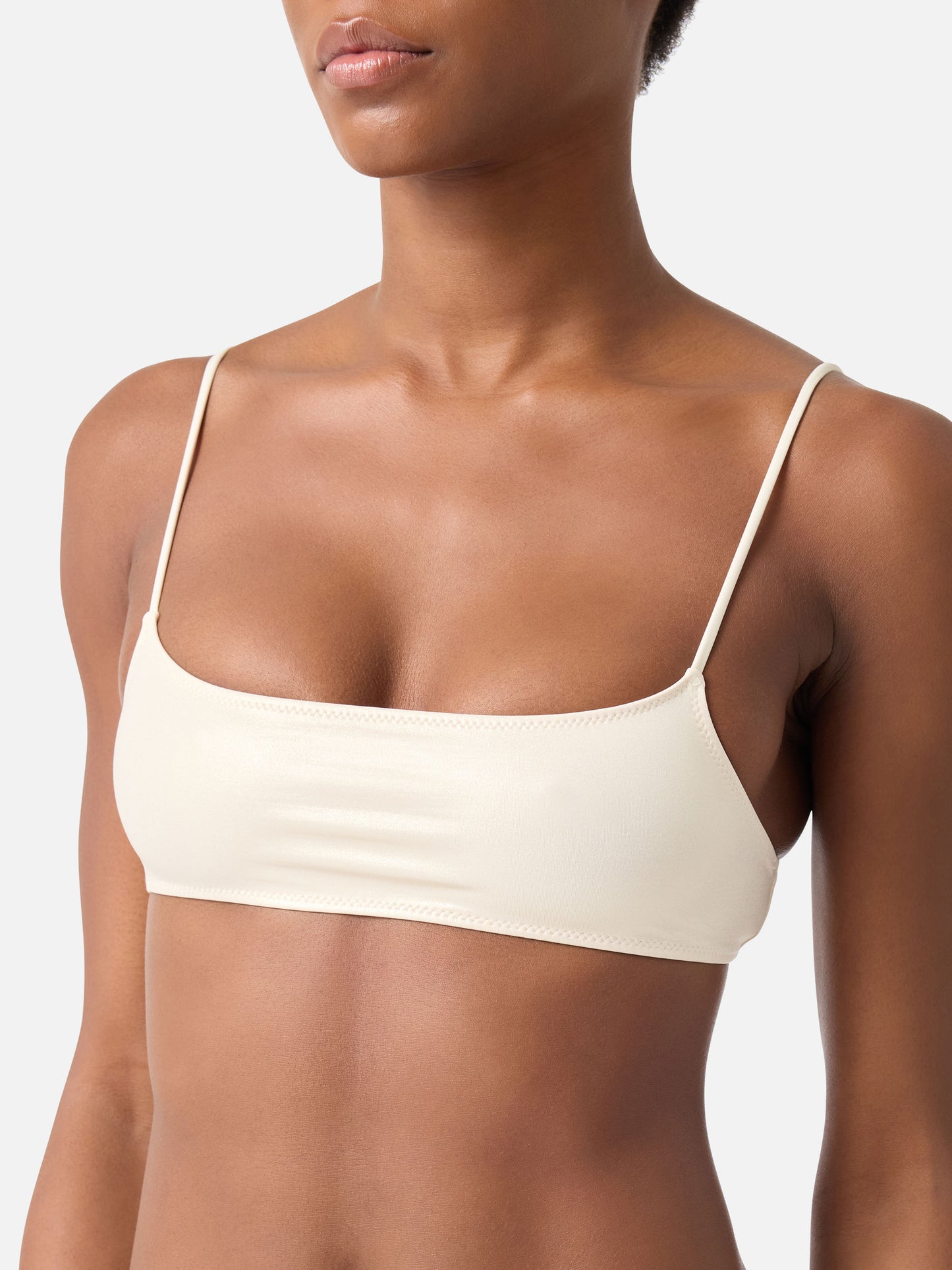 Top de bikini tipo bralette Sadie laminado dorado 