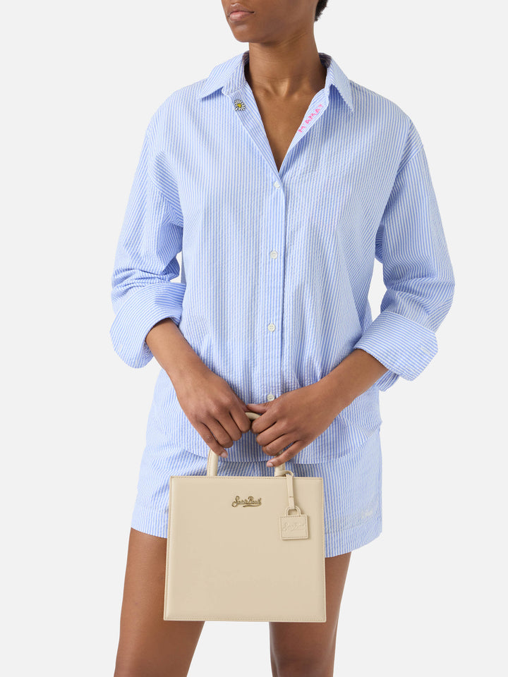 Bolso Structured Shop Midi en piel lisa color marfil con placa metálica 