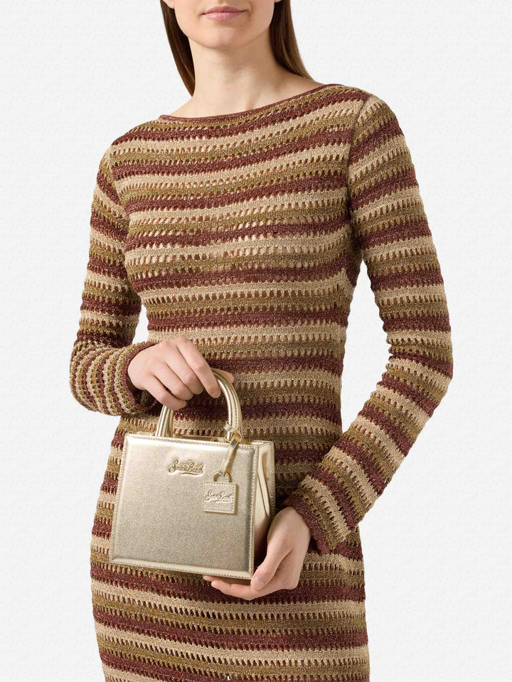 Borsa Shop Mini strutturata in pelle laminata oro con targhetta metallica