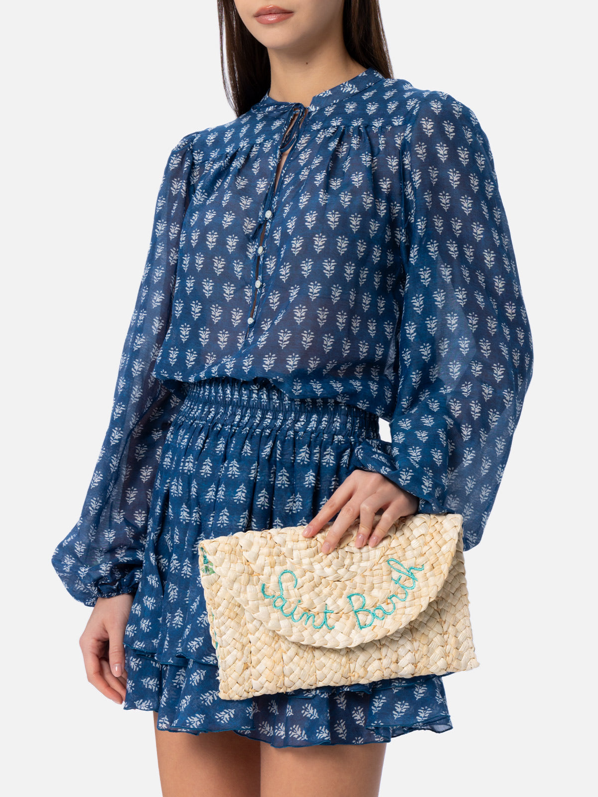 Clutch Envelope de paja con bordado Saint Barth 
