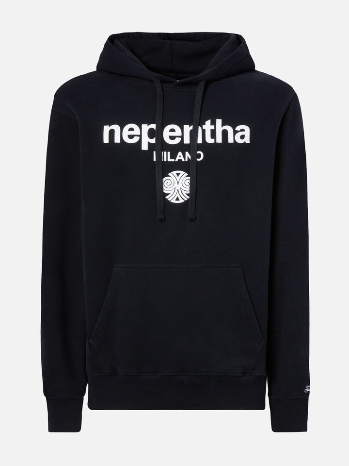 Schwarzer Tribeca Hoodie aus Baumwolle mit Nepentha-Print | NEPENTHA SPECIAL EDITION 