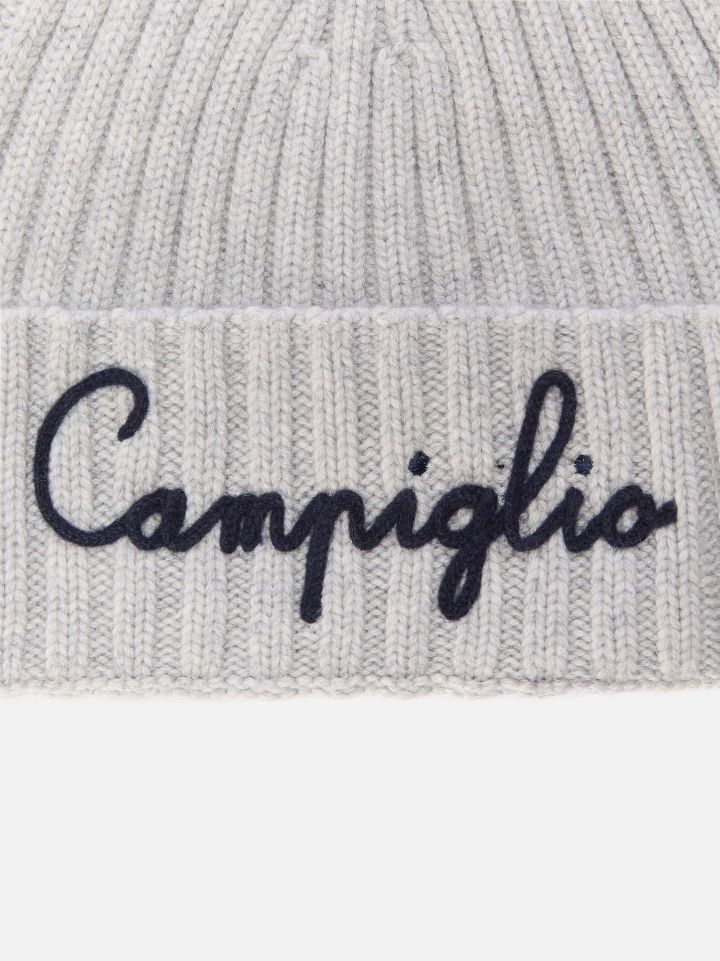 Wengen beanie in cashmere blend in grey with Campiglio embroidery