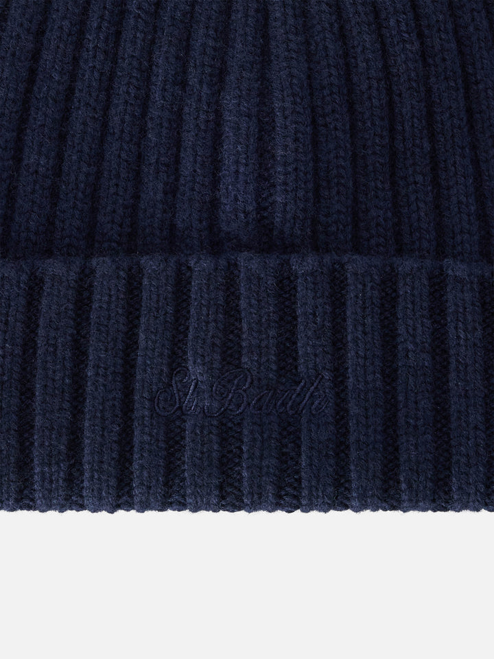 Bonnet Wengen blue bleu marine avec broderie St. Barth 