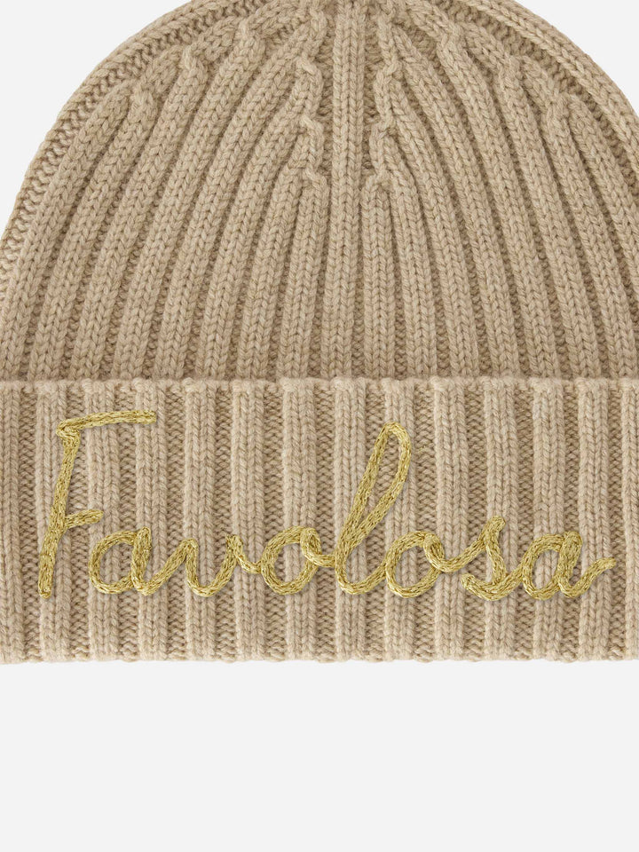 Gorro beanie Wengen beige con bordado Favolosa 