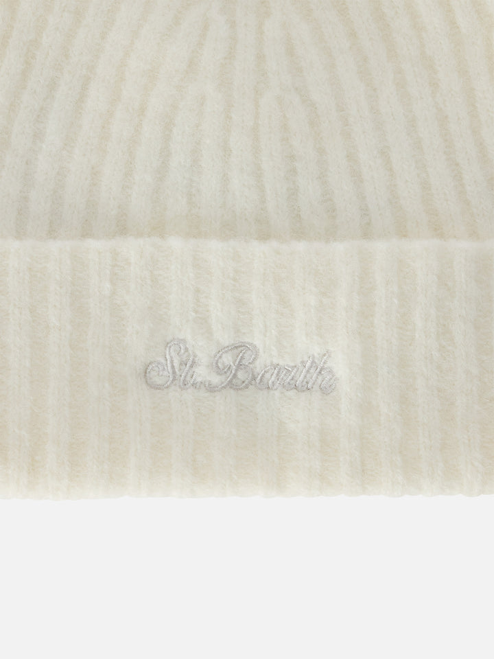 Gorro beanie Wengen color off white en mezcla de alpaca con bordado del logo 