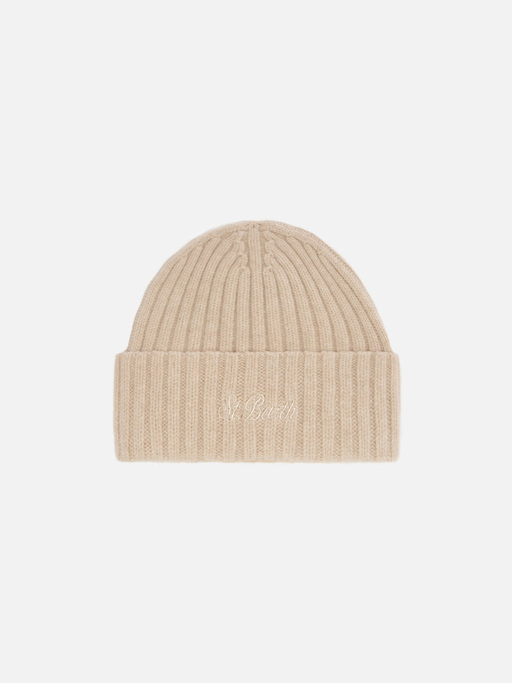 Wengen-Mütze aus beiger Wolle mit St.-Barth-Stickerei am Umschlag