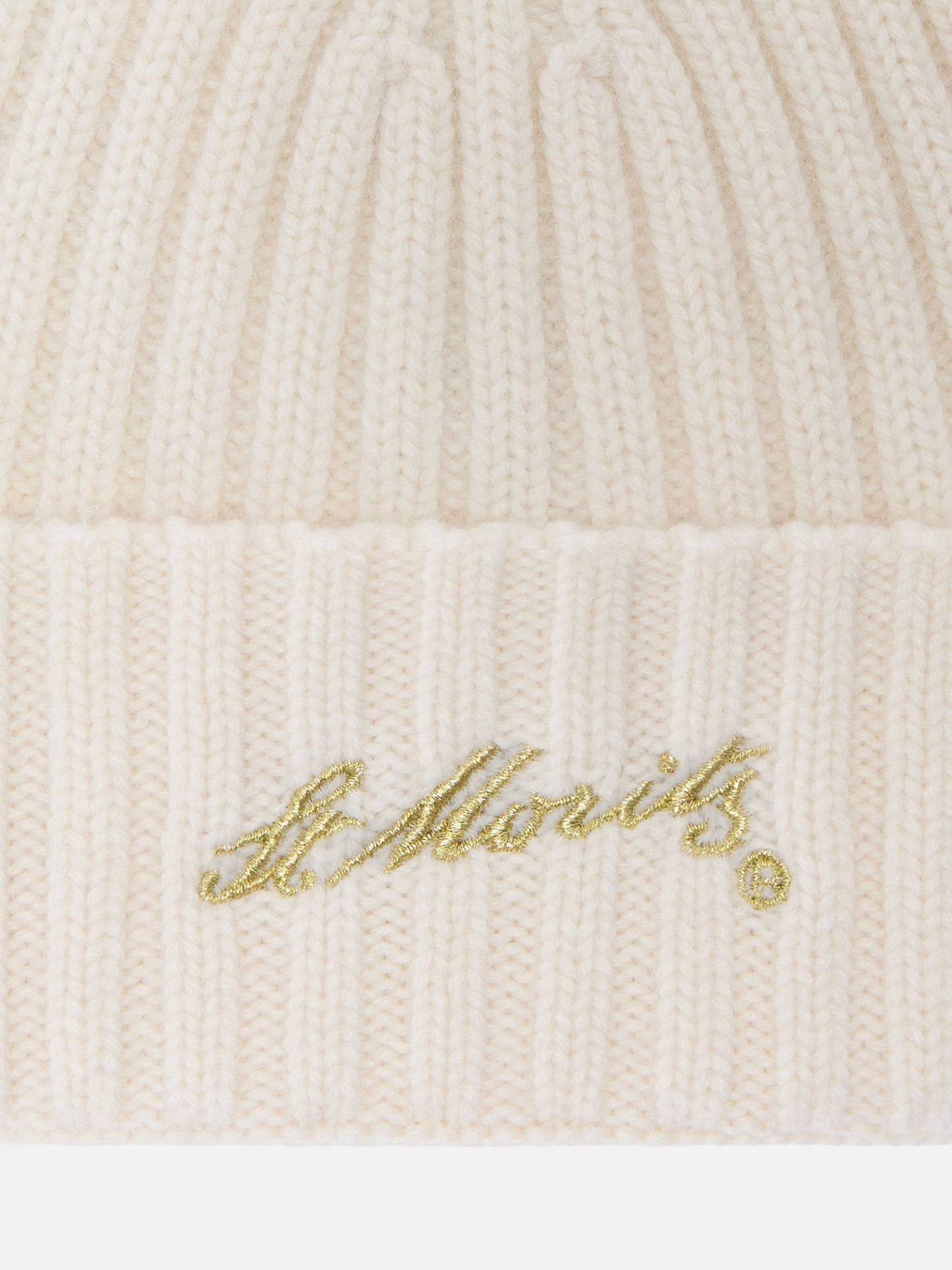 Wengen beanie in white cashmere with St. Moritz embroidery