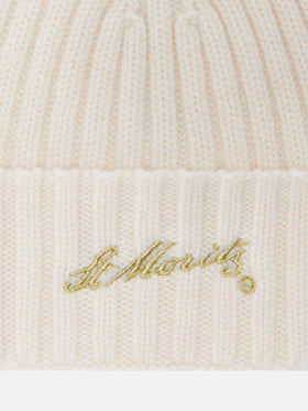 Wengen beanie in white cashmere with St. Moritz embroidery