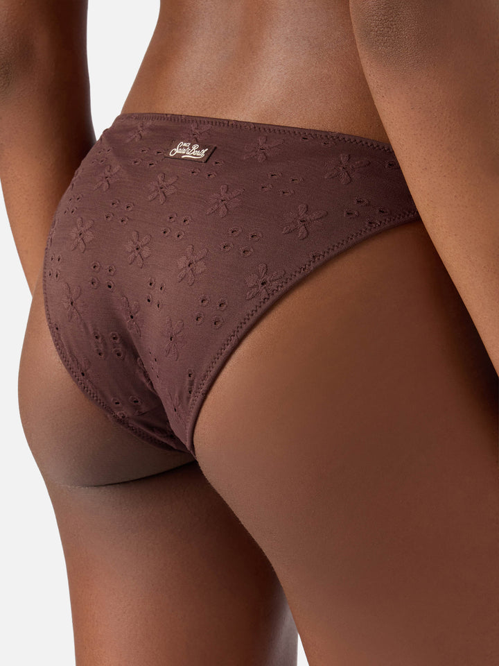 Slip mare Yali classico in tessuto sangallo marrone con ricamo margherite