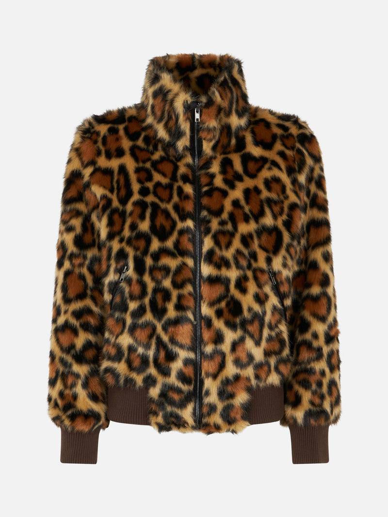 Woman furry short jacket with animalier heart print