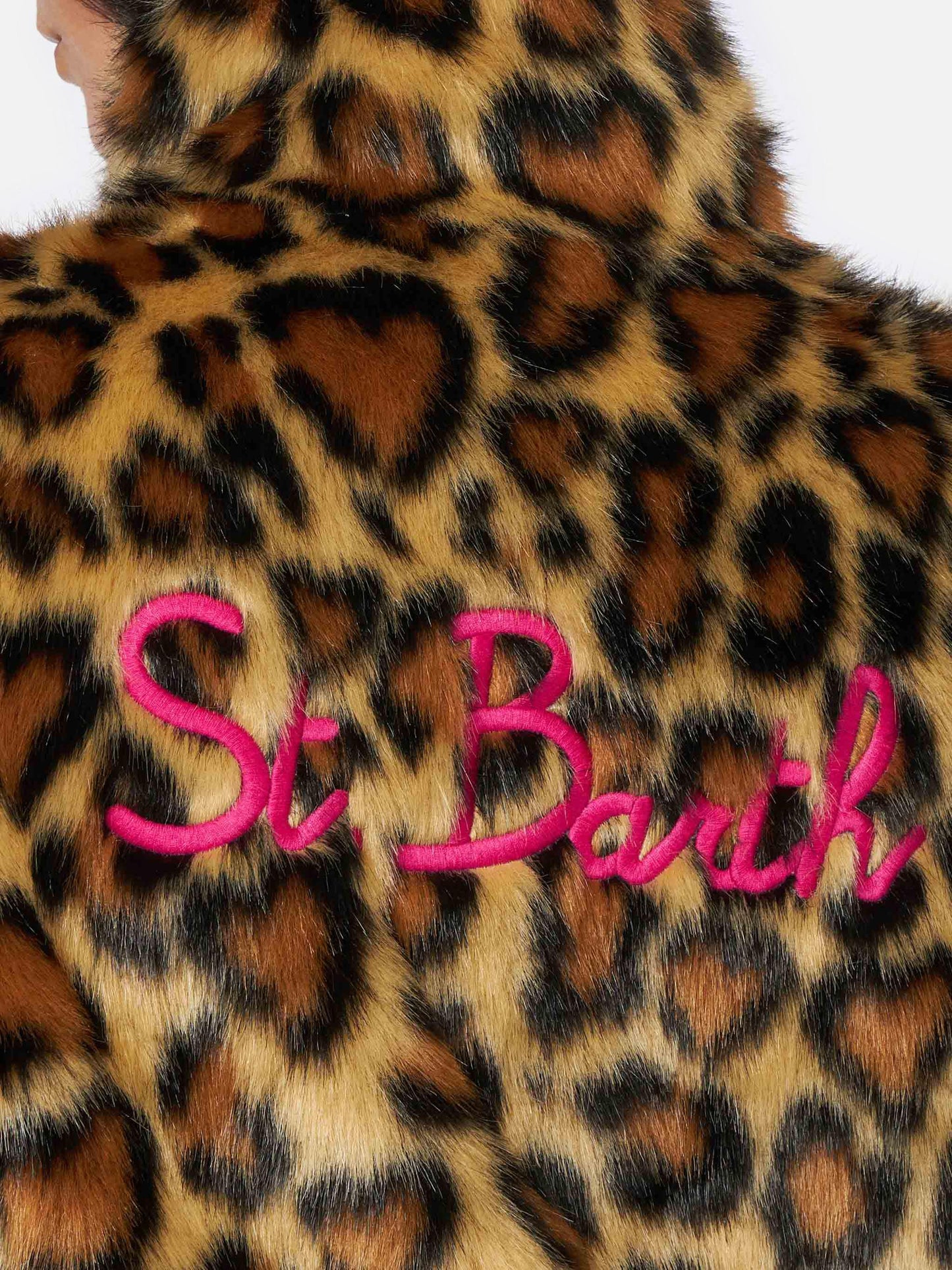 Woman furry short jacket with animalier heart print