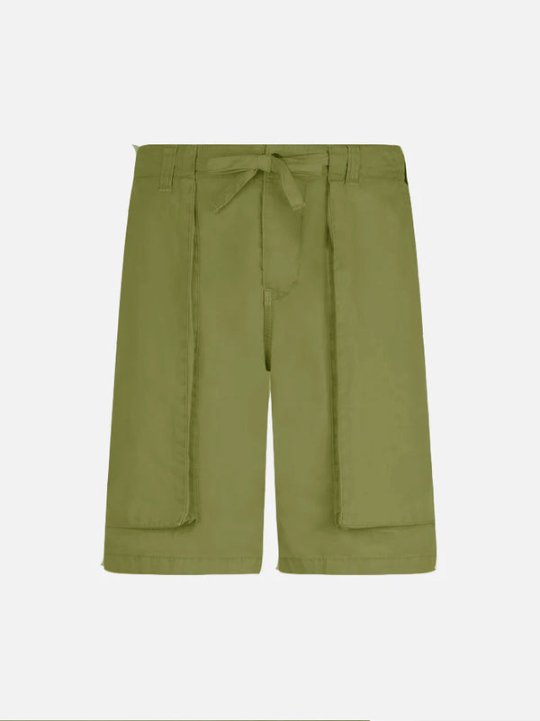Man military green bermuda with side pockets