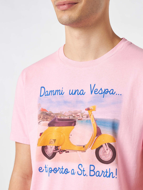 T-shirt da uomo in cotone trattamento vintage con stampa Dammi una Vespa e ti porto a St. Barth | EDIZIONE SPECIALE VESPA®