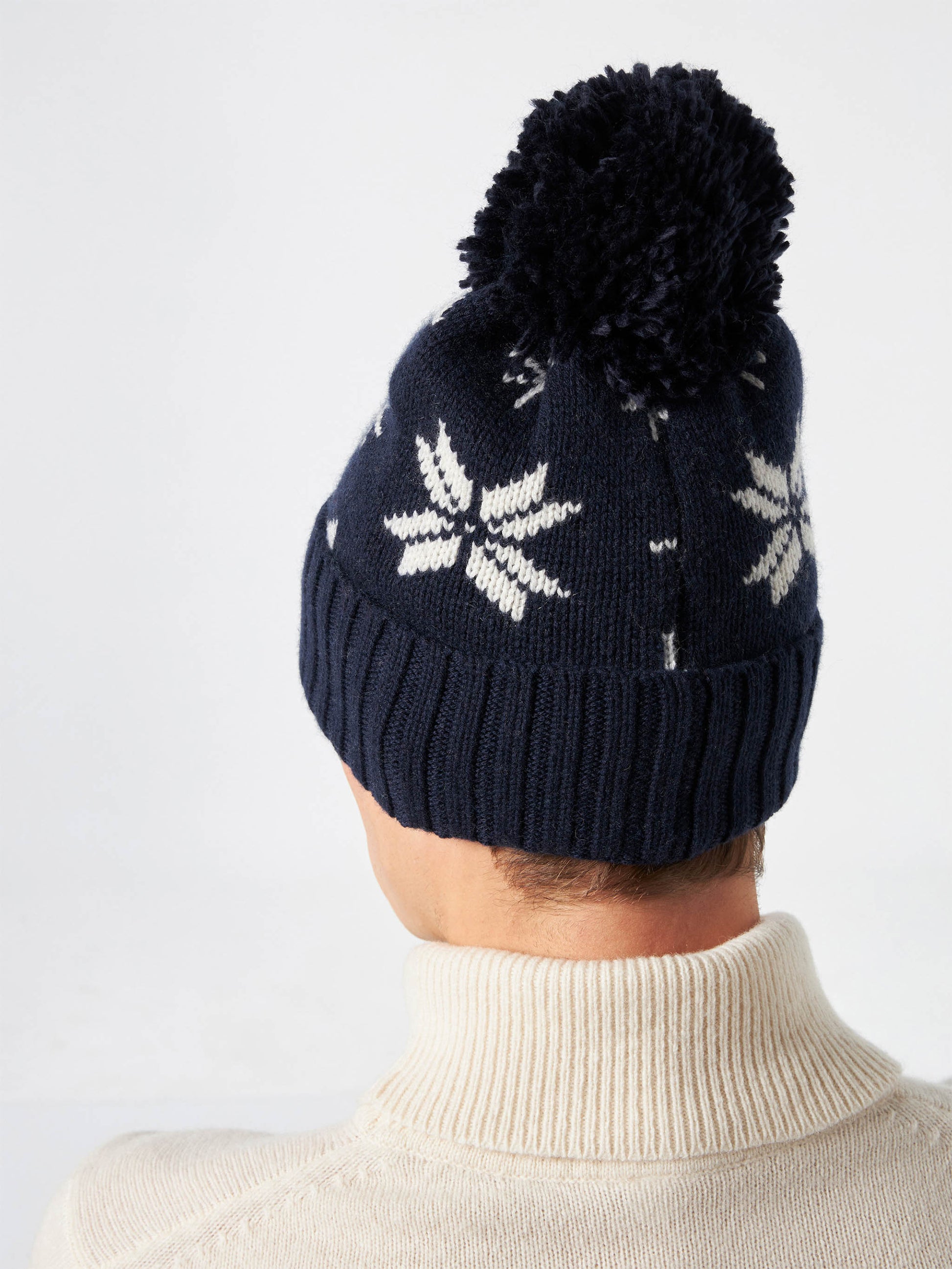 Man navy blue beanie with norwegian pattern - MC2 Saint Barth
