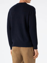 Man navy blue sweater with Courma vs St. Moritz print